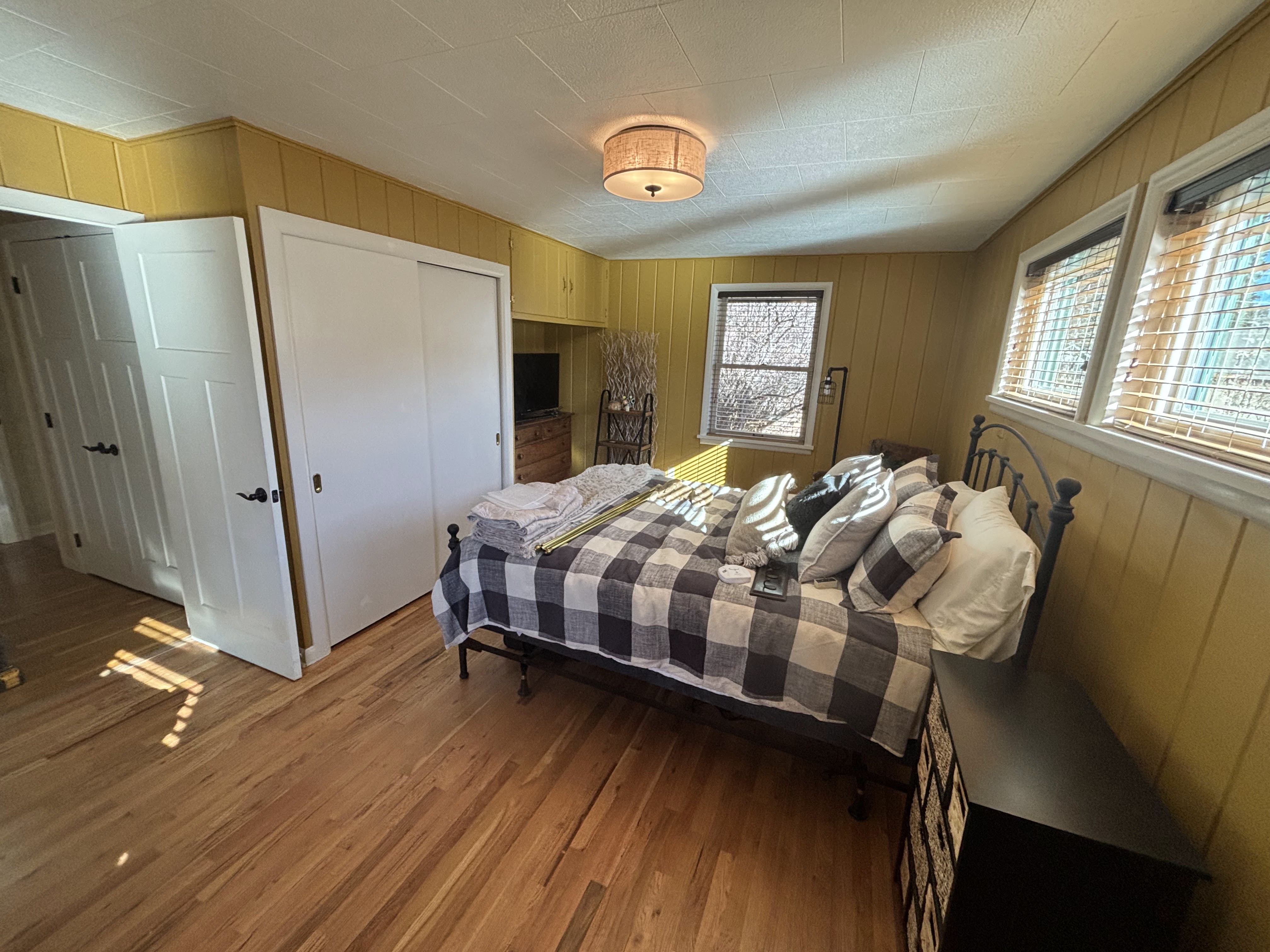 Interior Sheen & Color Refresh project by Mountain Man Painting in Colorado