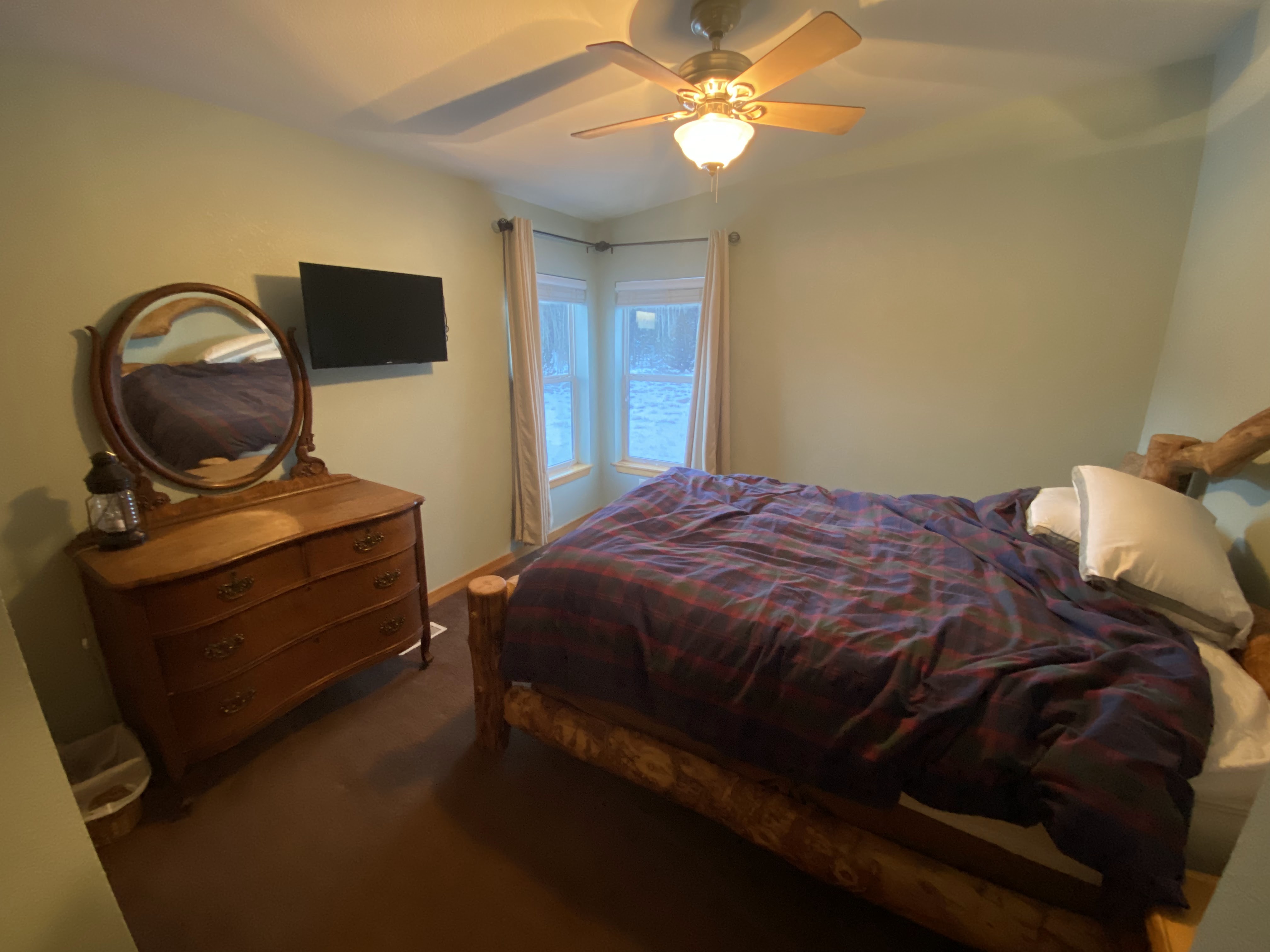 Best Paint Finishes for Mountain Rental Properties — featured image