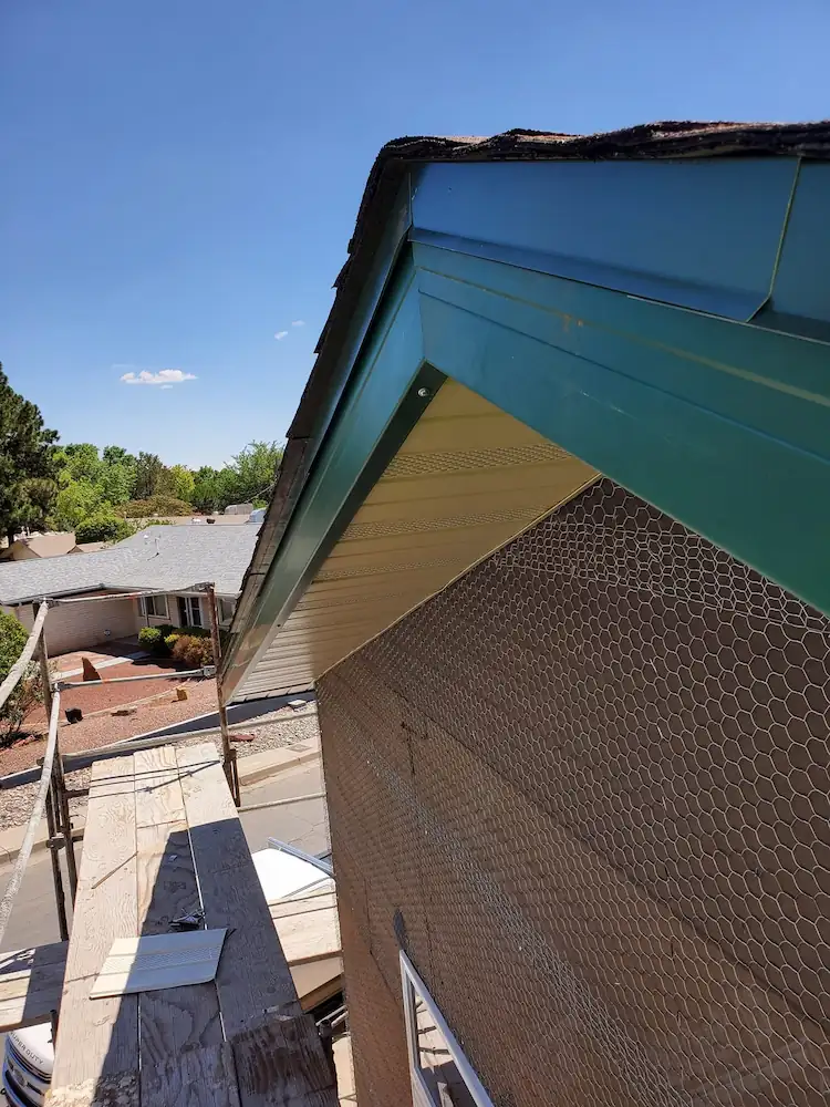 Residential and commercial gutter repair service in Rio Rancho