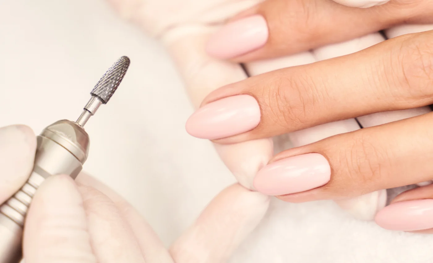 Poly gel nail extensions with a smooth structured finish