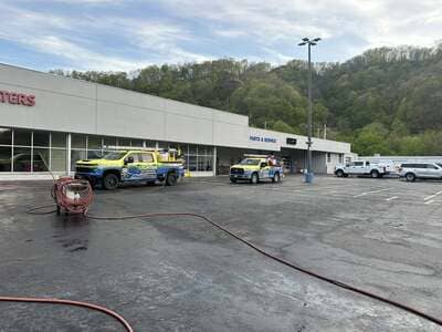 {{ custom_values.service_3 }} in {{custom_values.area_3})