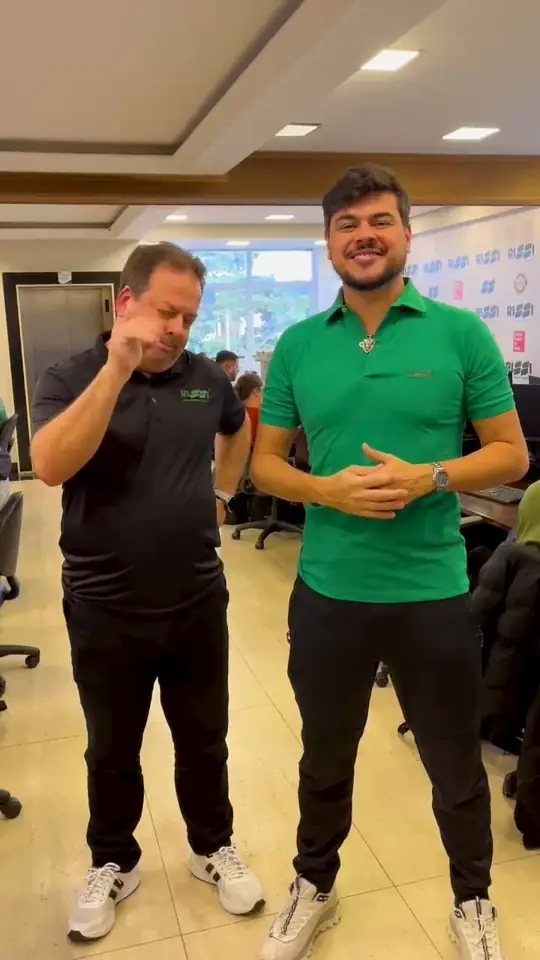 Cristiano, sócio da Rissi Contabilidade Médica, ao lado do consultor Sérgio Todt