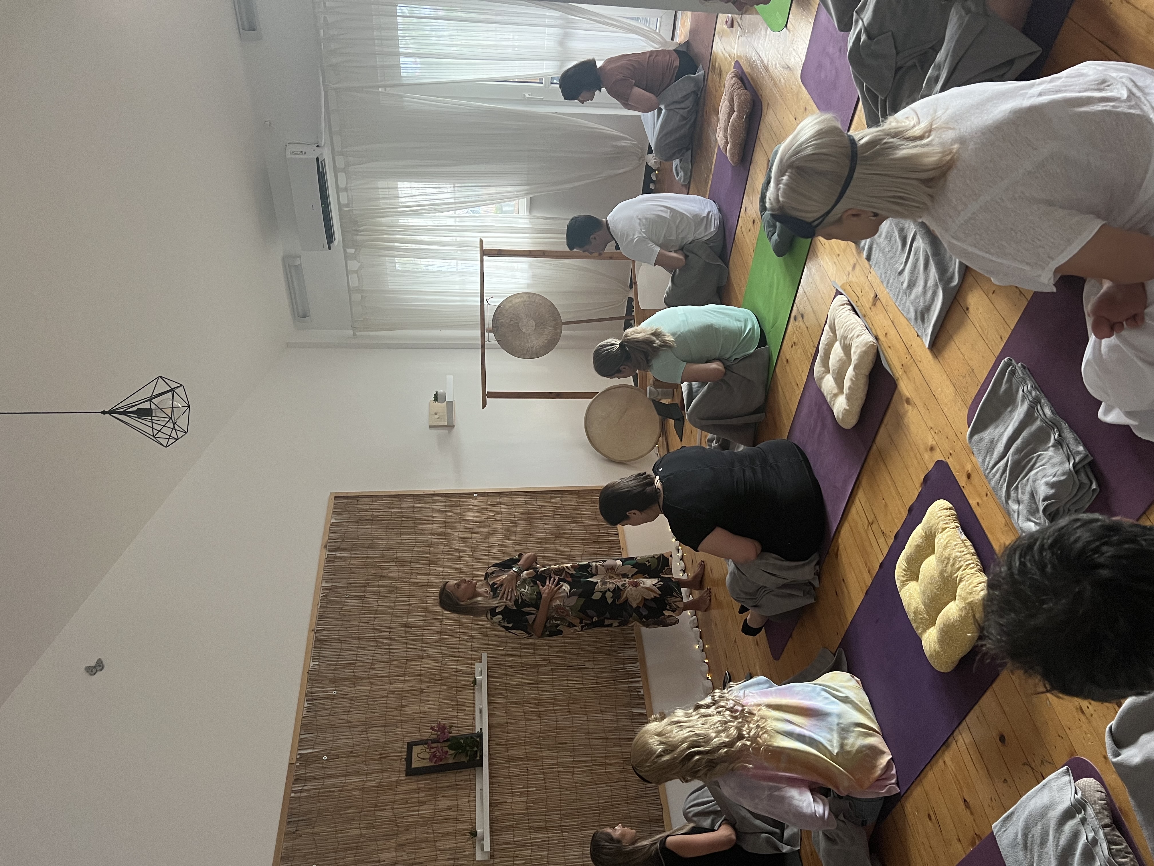 A live breathwork session with Jani