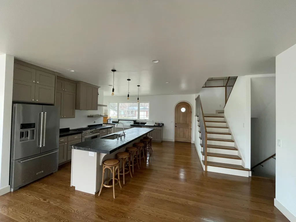 Custom Cabinet Refinishing