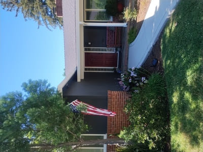 {{ custom_values.service_4 }} in {{custom_values.area_2})