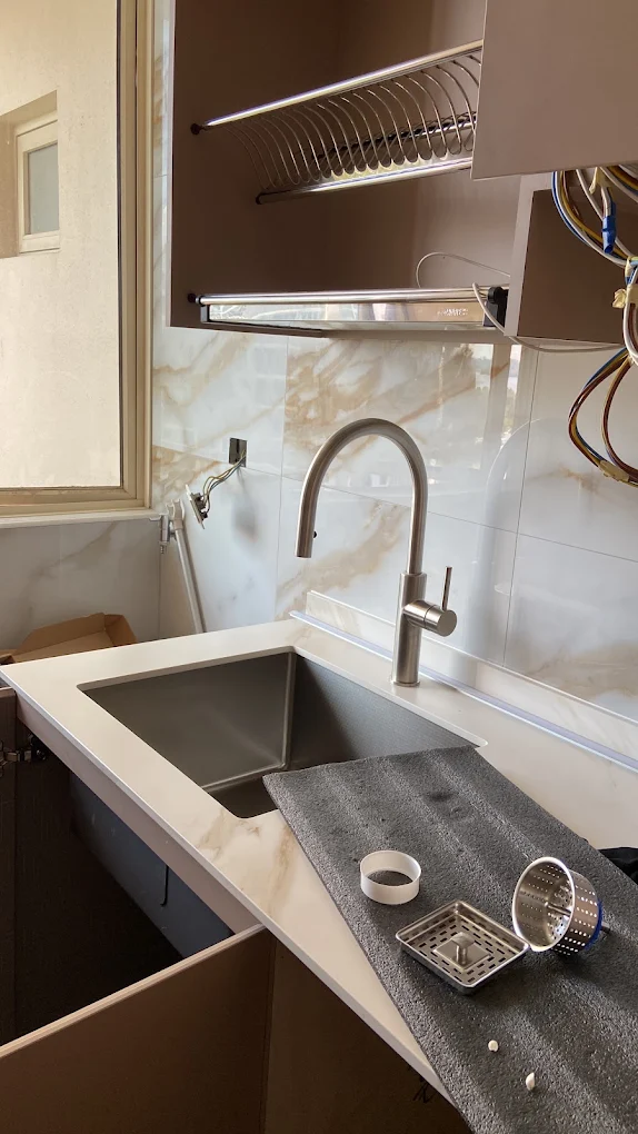 Kitchen renovation by Guan Interior