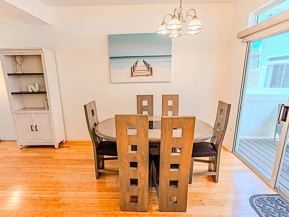 Interior photo of 211 Dahlia Avenue Unit M