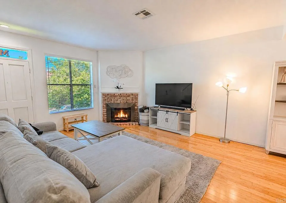 Interior photo of 211 Dahlia Avenue Unit M