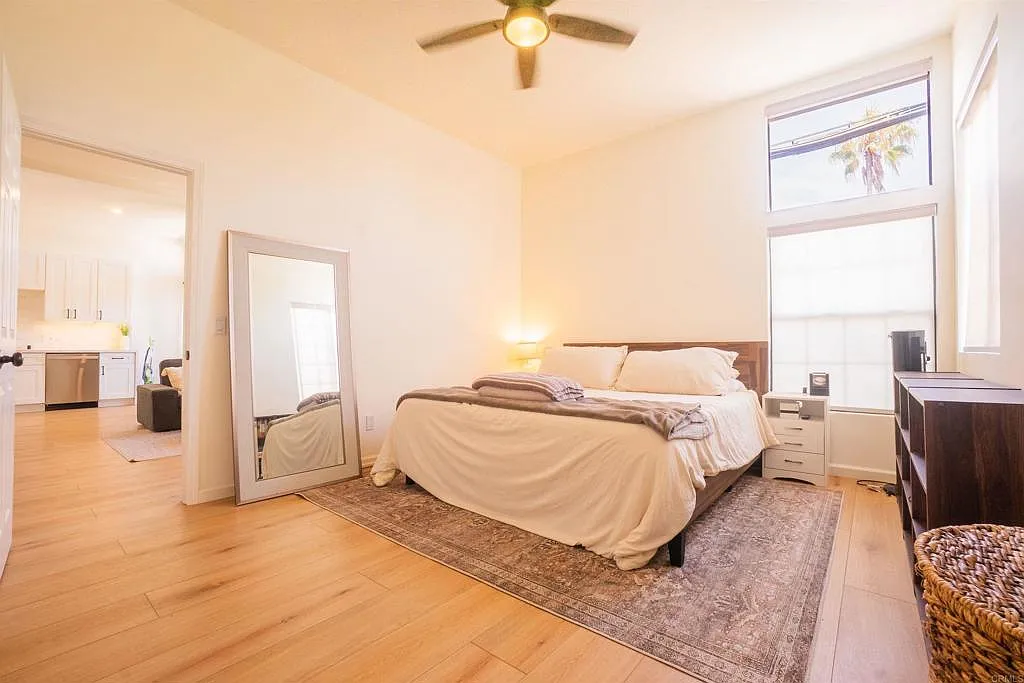 Updated living space with modern finishes at 270 Dahlia Avenue Unit 5