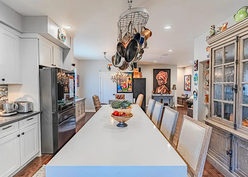 Additional living space at 569 Delaware St with modern coastal design