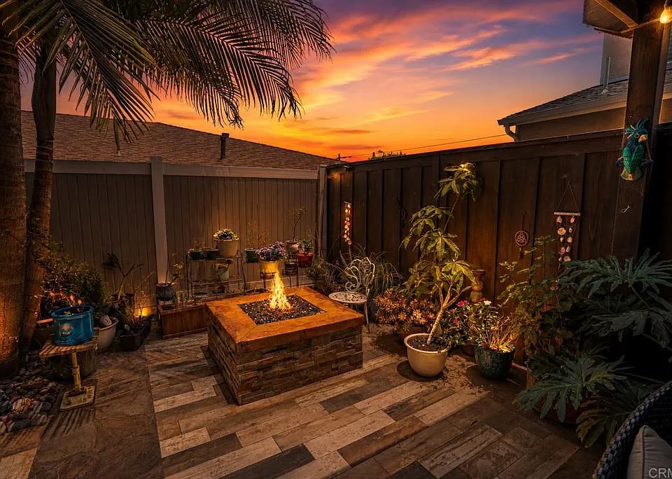 Rooftop deck at 569 Delaware St with panoramic views of the Pacific Ocean and San Diego skyline