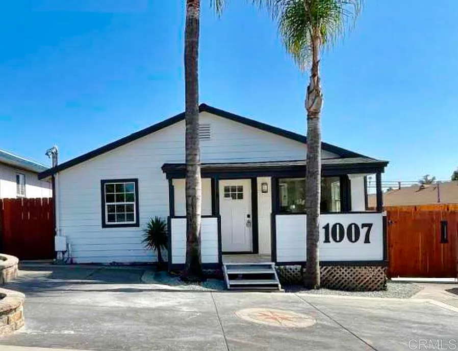 1007 9th St, Imperial Beach, CA 91932, sold by Deborah Vance