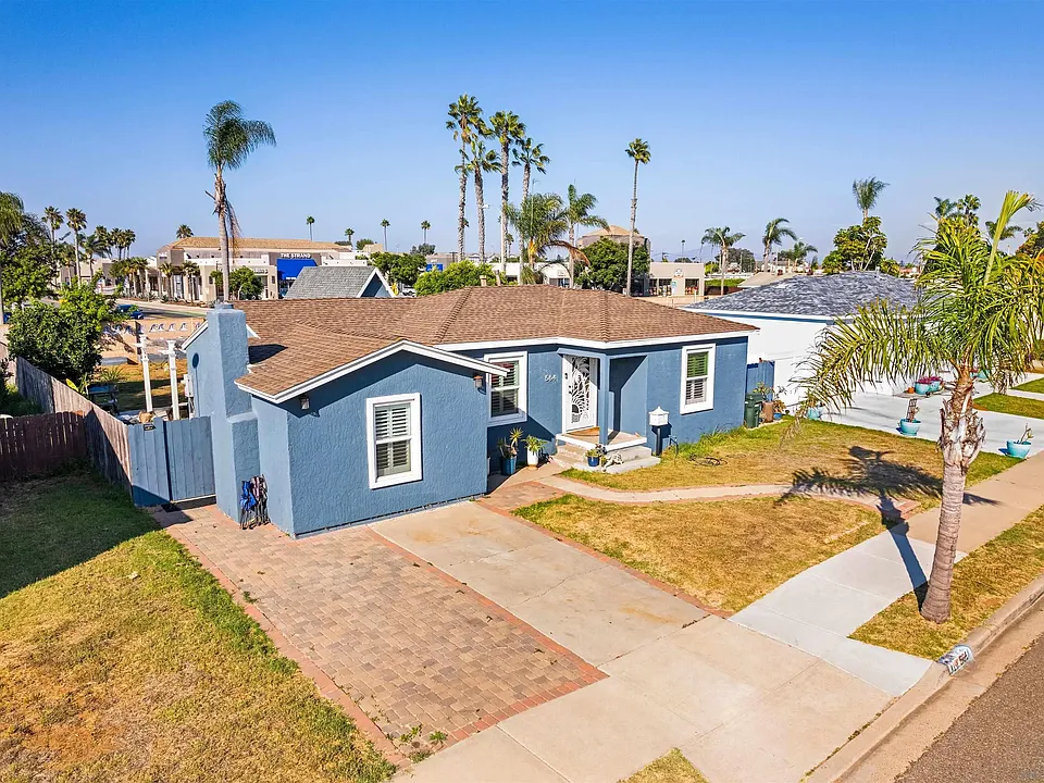 564 Dahlia Ave, Imperial Beach, CA 91932, sold by Deborah Vance