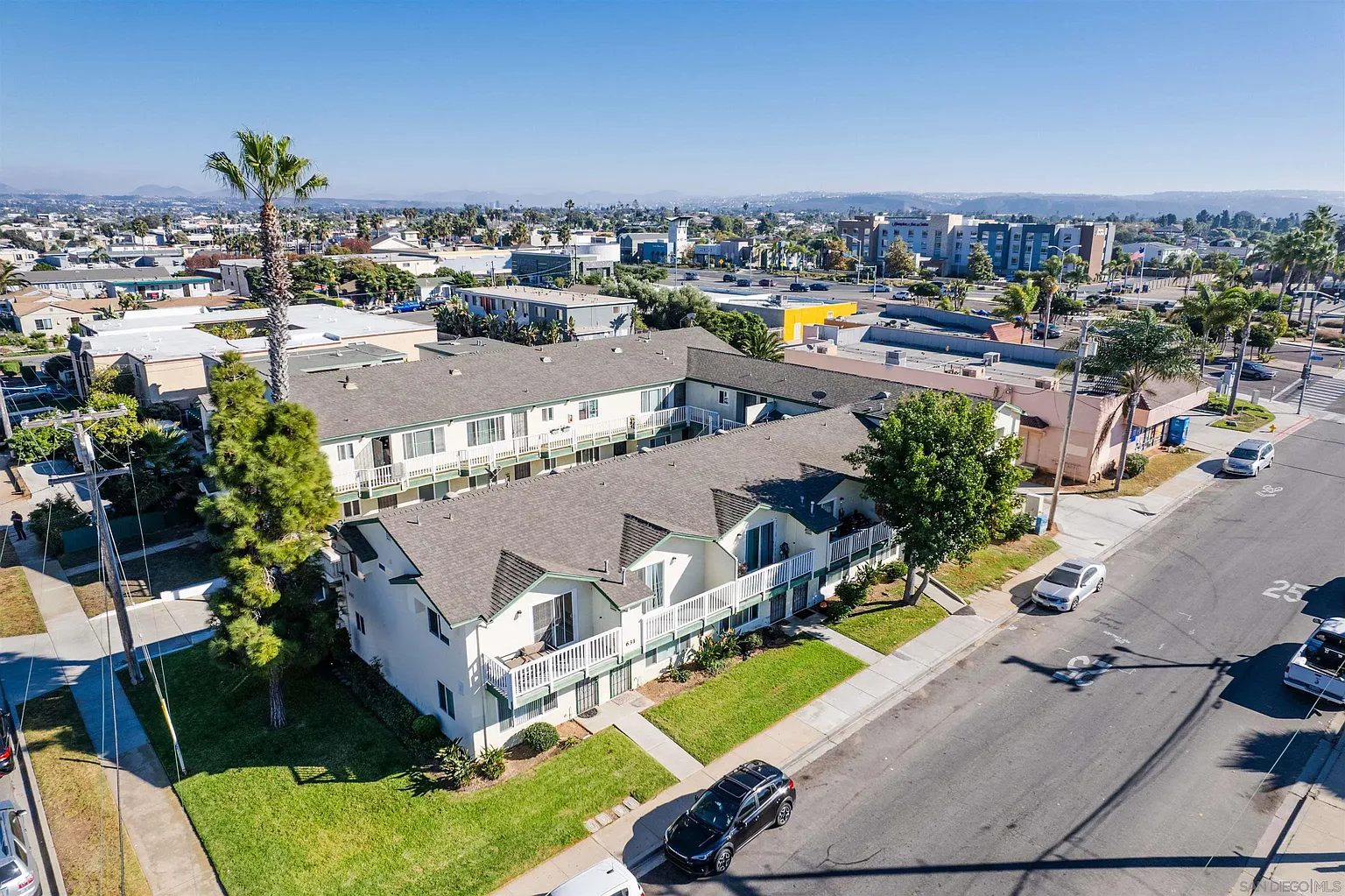 631 7th St Apt 4, Imperial Beach, CA 91932, sold by Deborah Vance