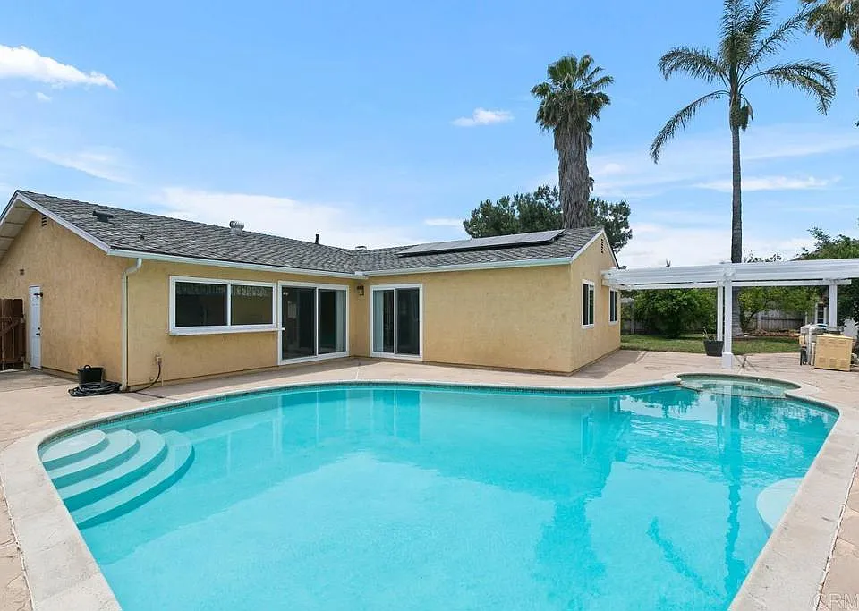 10274 Avenida Real, Lakeside, CA 92040, sold by Deborah Vance