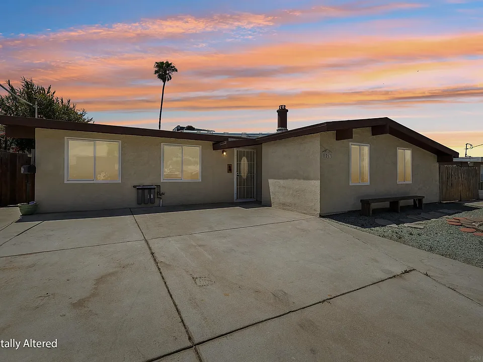 1217 Holly Ave, Imperial Beach, CA 91932, sold by Deborah Vance