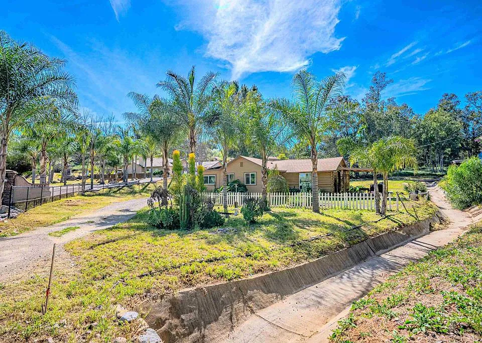 11977 Demi Lee Ln, Lakeside, CA 92040, sold by Deborah Vance