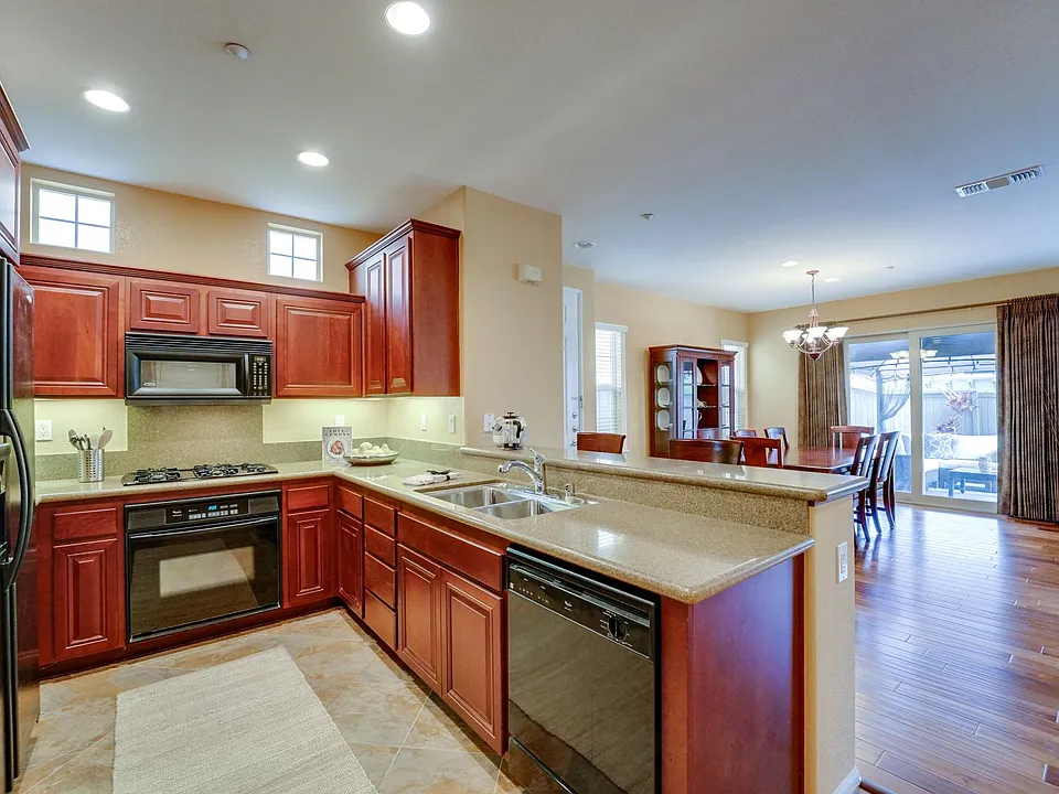 9219 Calmante Ln, San Diego, CA 92108, sold by Deborah Vance