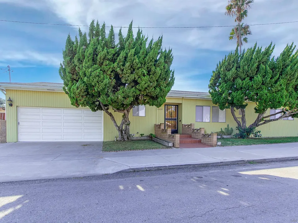 4620 Pendleton St, San Diego, CA 92109, sold by Deborah Vance