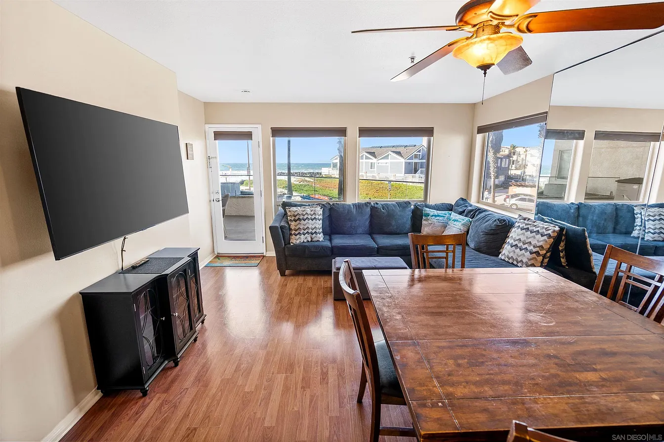 714 Seacoast Dr Unit 114, Imperial Beach, CA 91932, sold by Deborah Vance