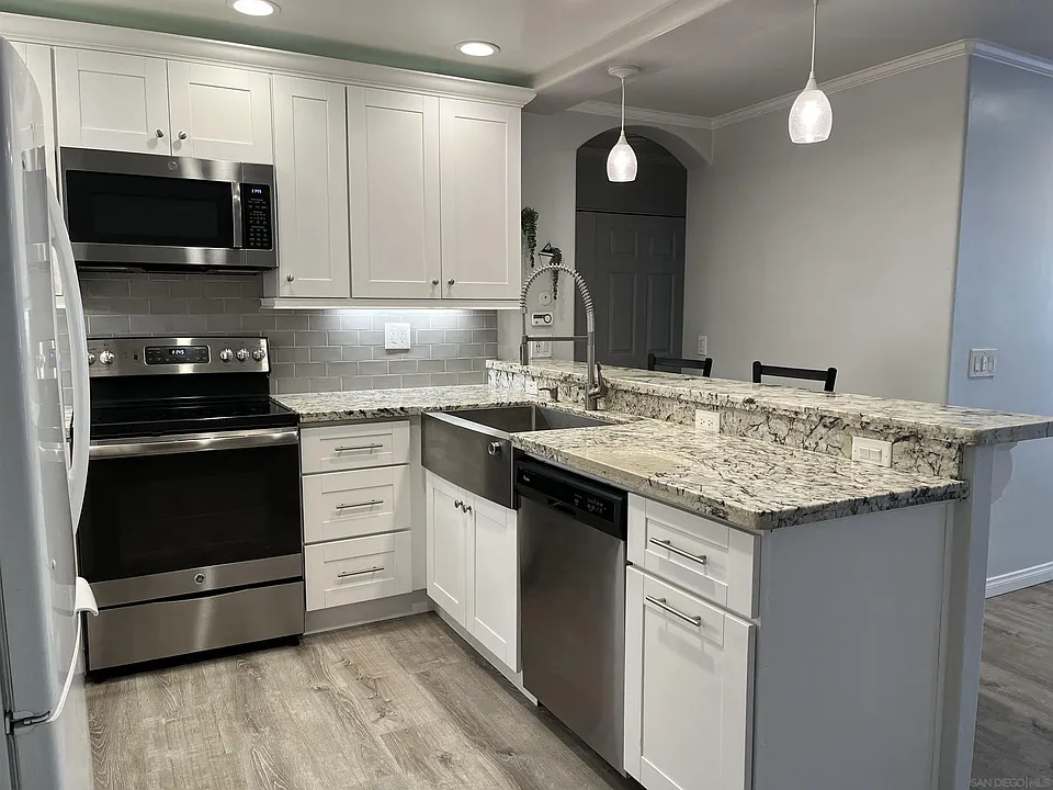 6131 Rancho Mission Rd Unit 110, San Diego, CA 92108, sold by Deborah Vance