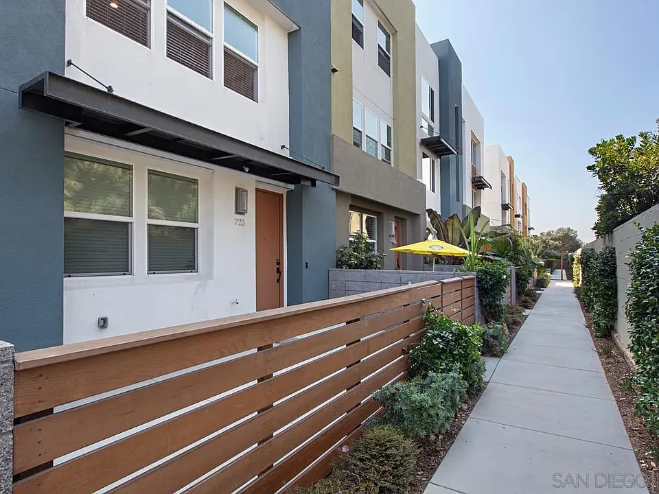 723 Seaside St, Chula Vista, CA 91910, sold by Deborah Vance