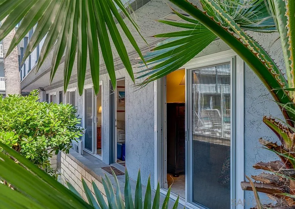 1111 Seacoast Dr Unit 61, Imperial Beach, CA 91932, sold by Deborah Vance
