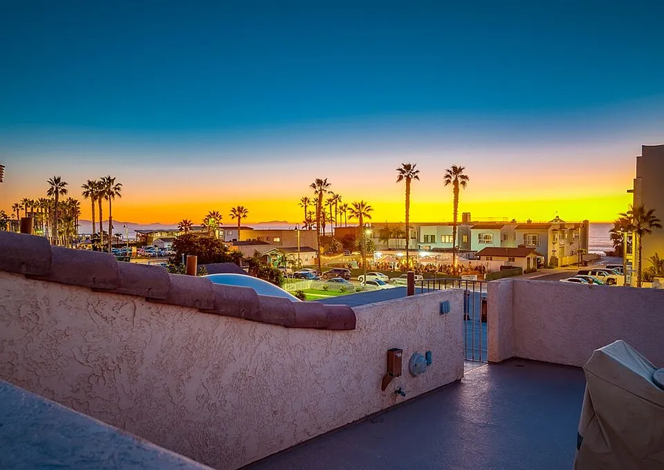 130 Date Ave, Imperial Beach, CA 91932, sold by Deborah Vance