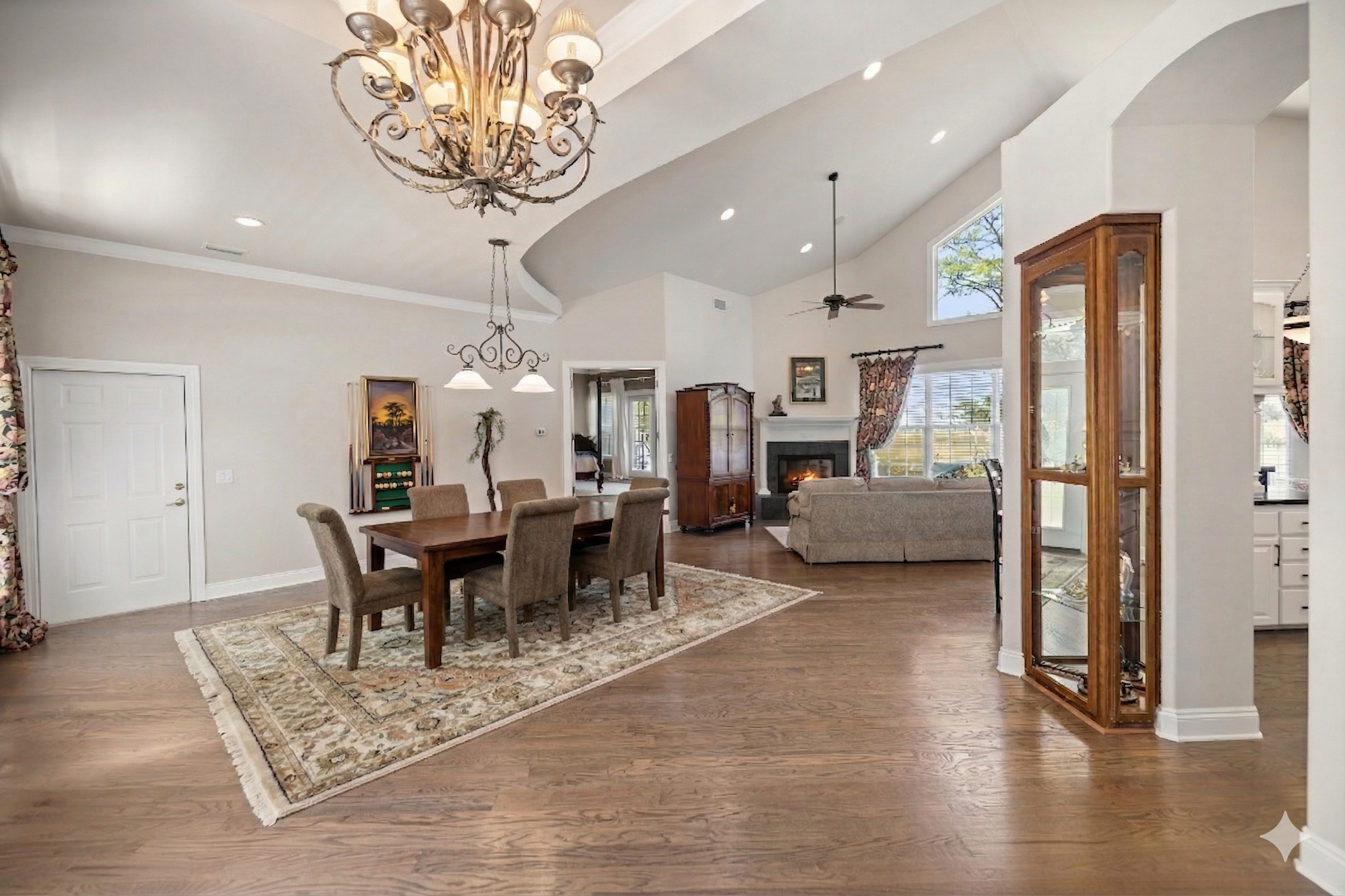 Luxury dining room and kitchen