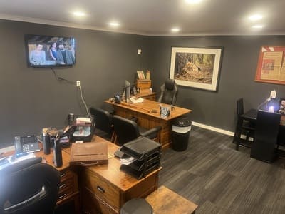 {{ custom_values.service_3 }} in {{custom_values.area_3})