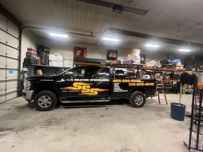 {{ custom_values.service_4 }} in {{custom_values.area_3})