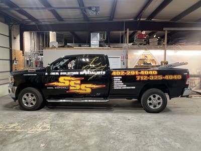 {{ custom_values.service_4 }} in {{custom_values.area_3})