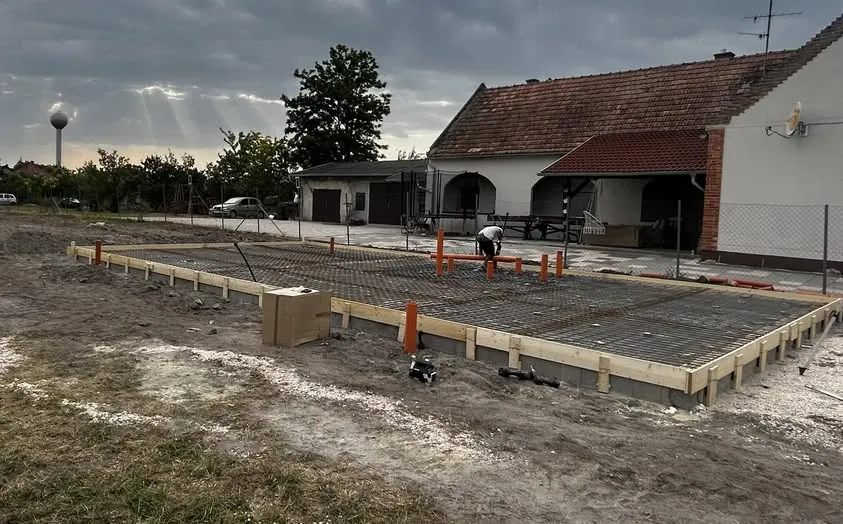 Farkas-Konstrukt Kft. — Bőny — Generálkivitelezés projekt referencia, 23.