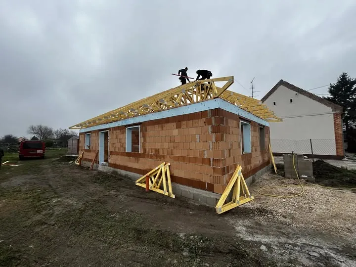 Farkas-Konstrukt Kft. — Bőny — Generálkivitelezés projekt referencia, 32.