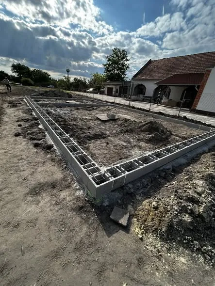 Farkas-Konstrukt Kft. — Bőny — Generálkivitelezés projekt referencia, 16.