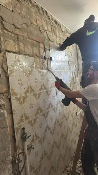 Farkas-Konstrukt Kft. — Győr — Fürdőszoba felújítás projekt referencia, 8.