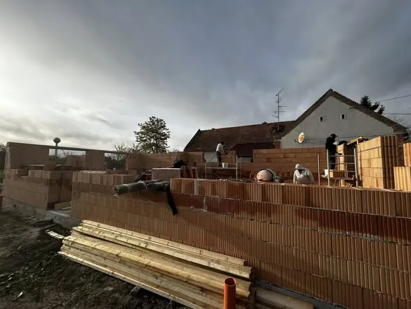 Farkas-Konstrukt Kft. — Bőny — Generálkivitelezés projekt referencia, 28.