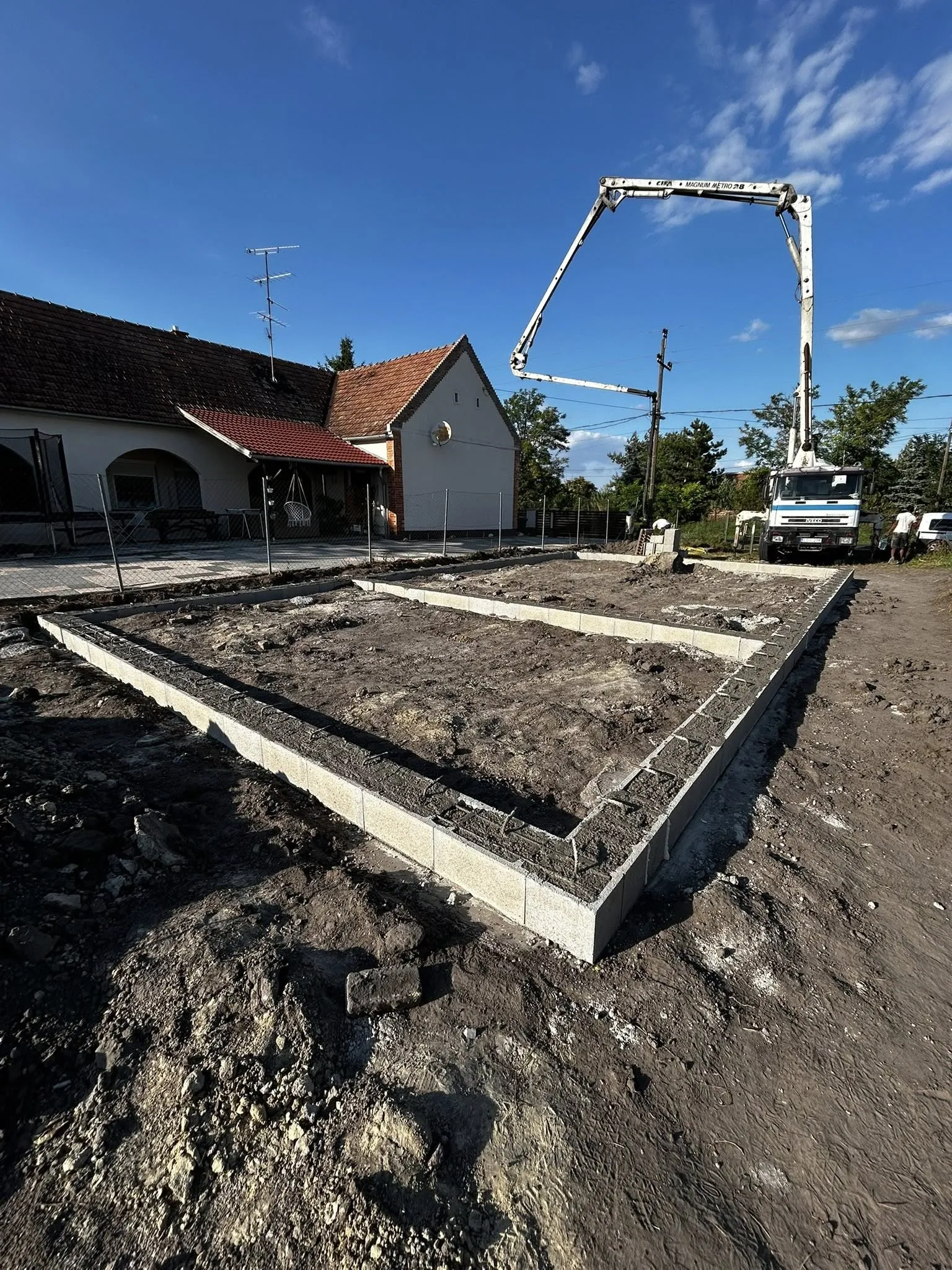 Farkas-Konstrukt Kft. — Bőny — Generálkivitelezés projekt referencia.