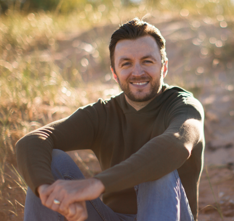 Zoran Ploscar, refugee book