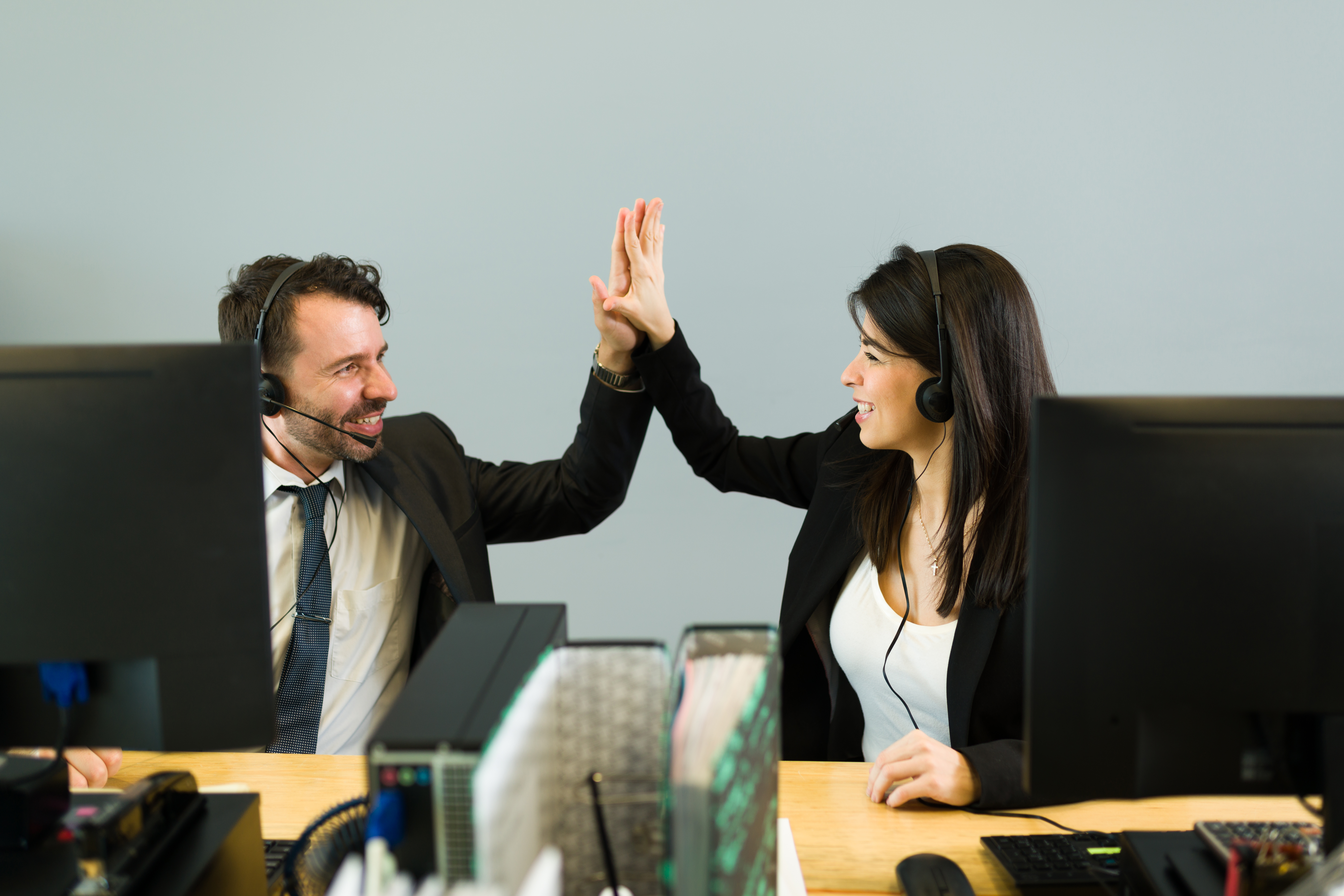 Reflejo de un dolor resuelto y una venta cerrada B2B — UNIBIT