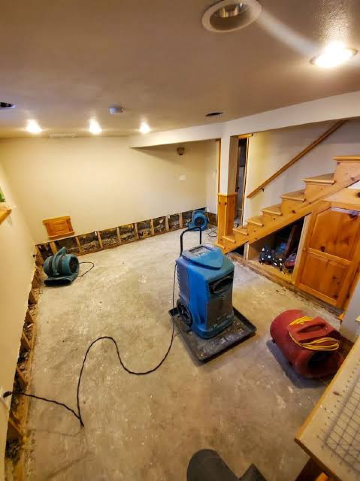 Water damage drying job with air movers
