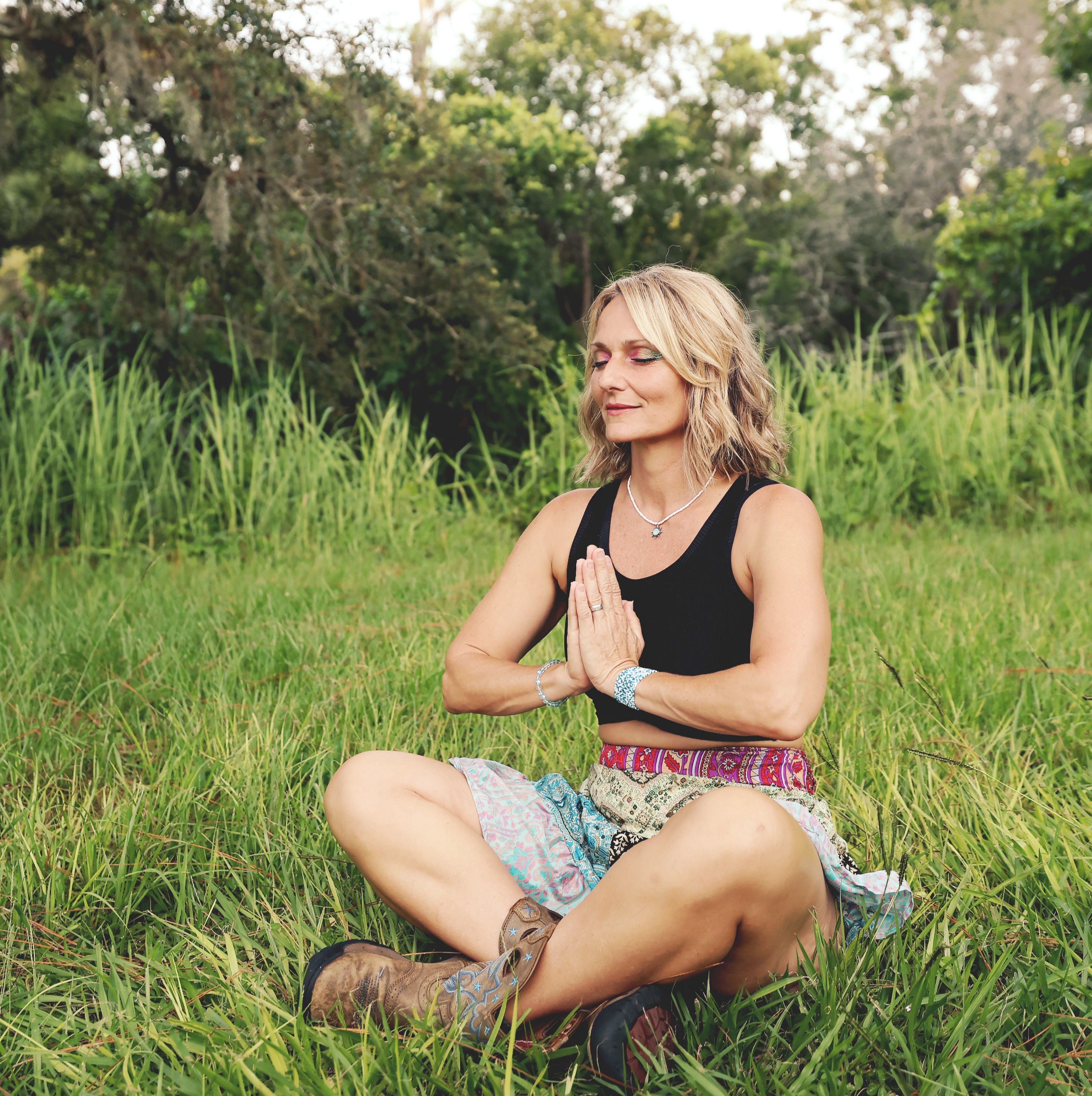 katie krimitsos meditating meditate to magic