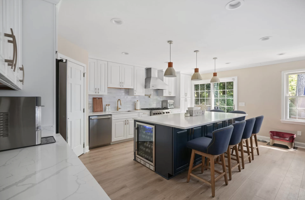 Elegant Kitchen and Bath kitchen project photo 3