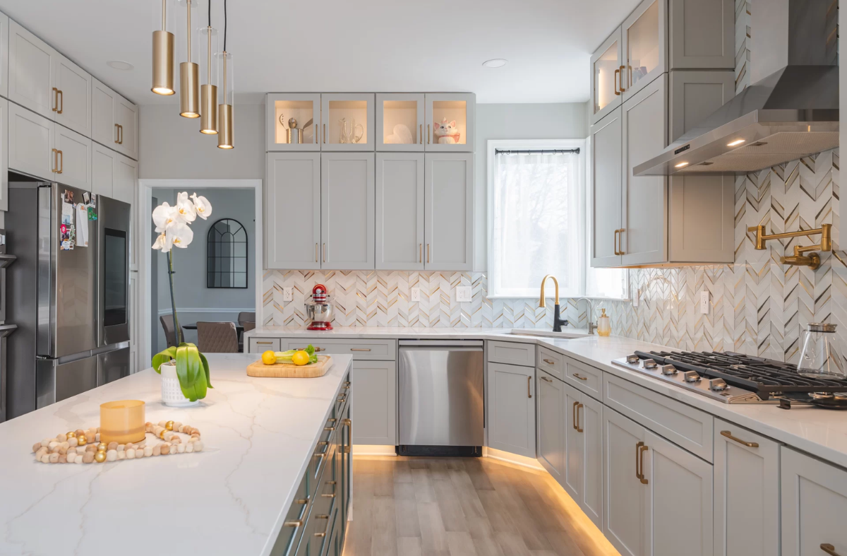 Elegant Kitchen and Bath kitchen project photo 6