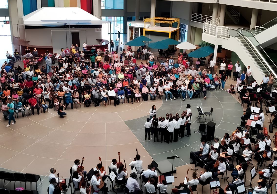 Plaza Central Ciudad Comercial Petroriente Maturín