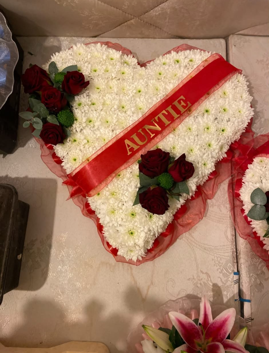 Floral arrangement 34