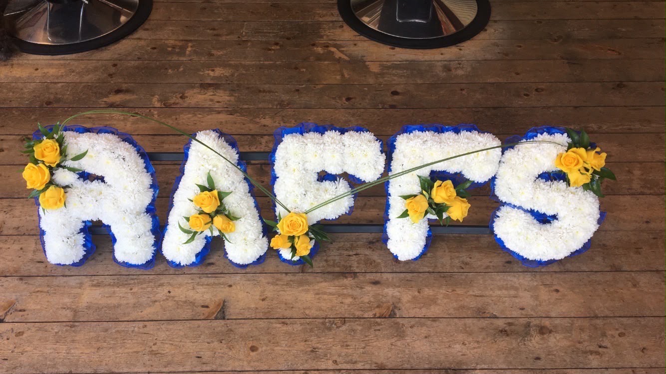 Floral arrangement 75