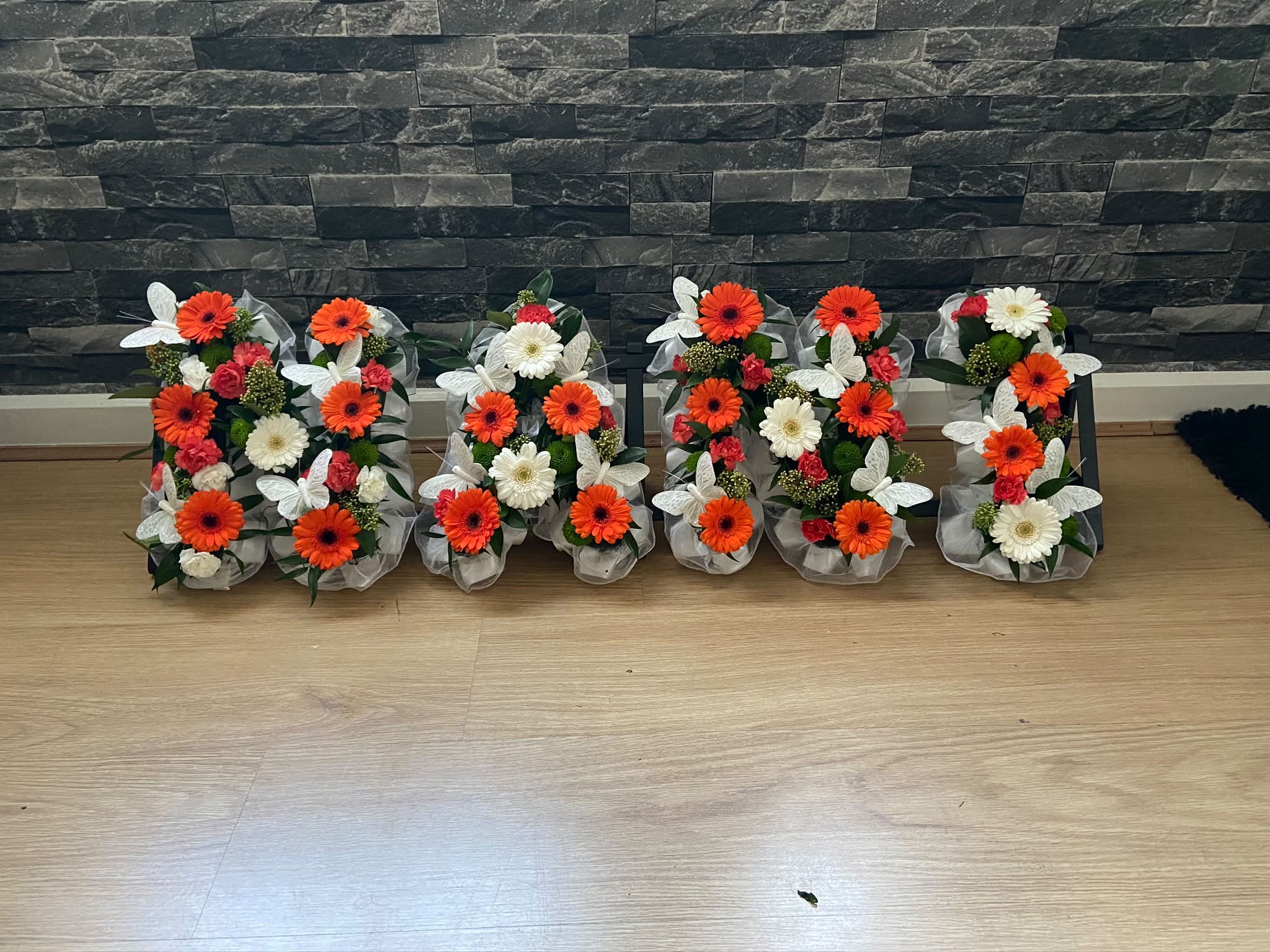 Floral arrangement 73