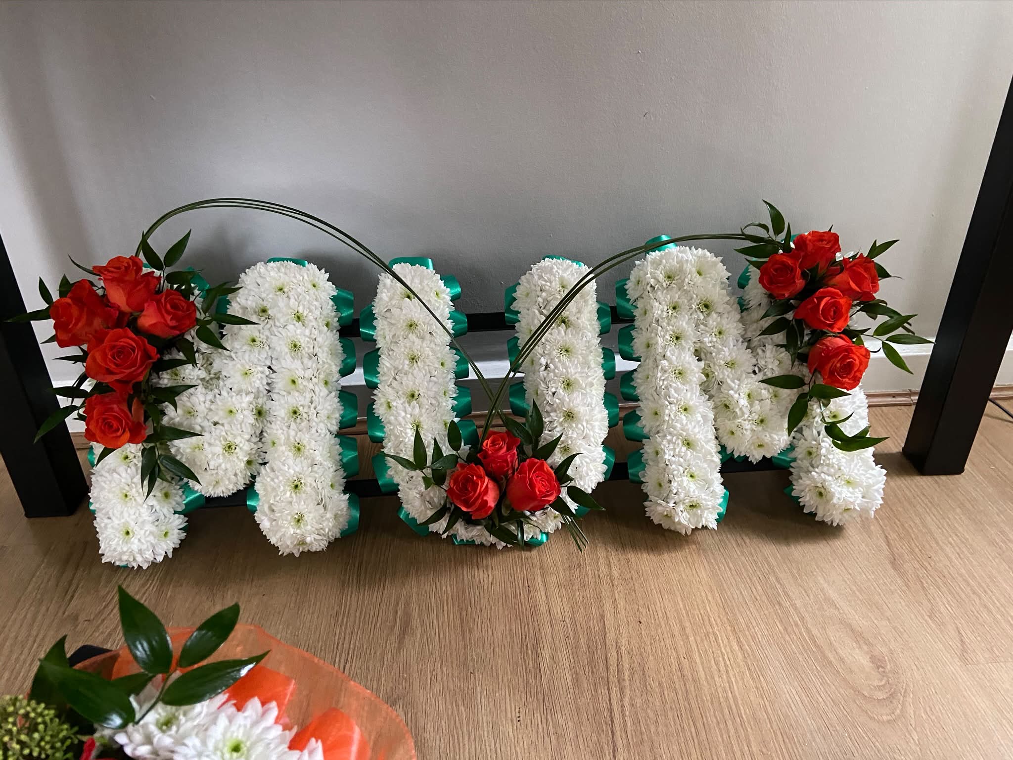 Floral arrangement 72