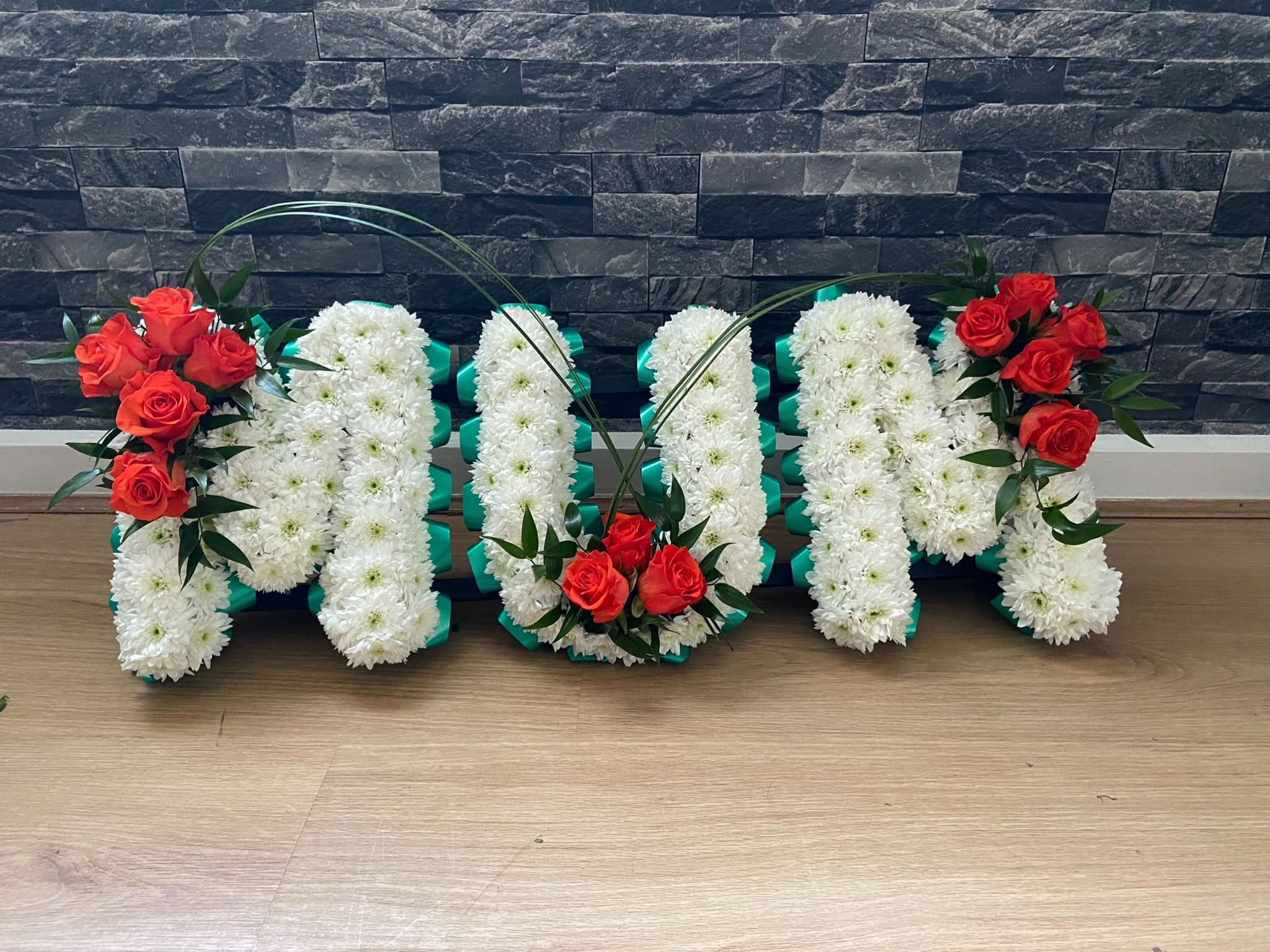 Floral arrangement 76